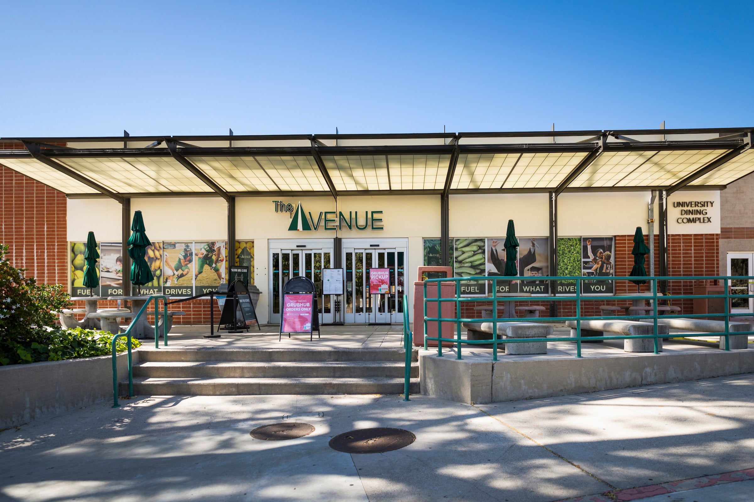 The Avenue campus dining facility in the University Union