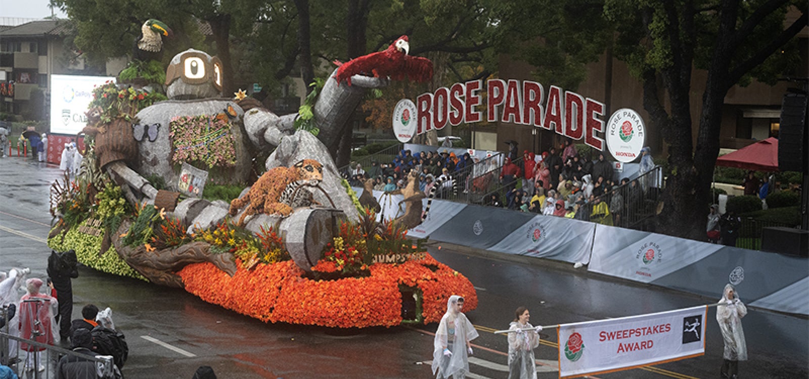 Cal Poly universities Jungle Jumpstart earned the Sweepstakes Award at the 2026 Rose Parade