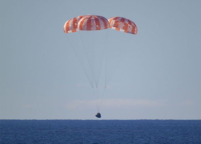 NASA Orion capsule Integrity splashes down April 10 off the coast of San Diego