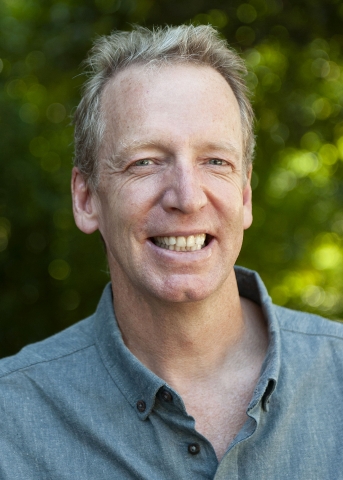 Portrait of professor Patrick Lemieux