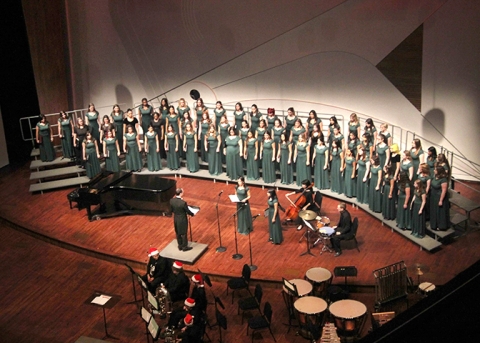 Cal Poly choir Cantabile in concert over the winter holidays
